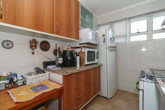 Cozinha de apartamento à venda com 3 quartos, 117m² em Petrópolis, Porto Alegre