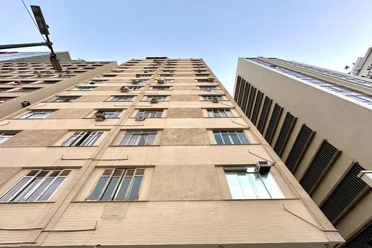 Fachada de kitnet/studio para alugar com 1 quarto, 16m² em Botafogo, Rio de Janeiro