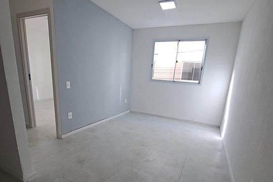 Sala de apartamento à venda com 2 quartos, 45m² em Gardênia Azul, Rio de Janeiro