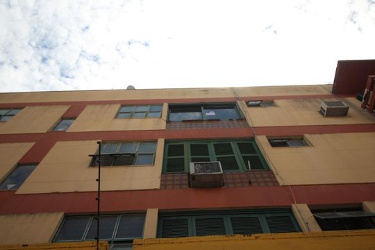 Fachada de apartamento para alugar com 1 quarto, 30m² em Floresta, Porto Alegre