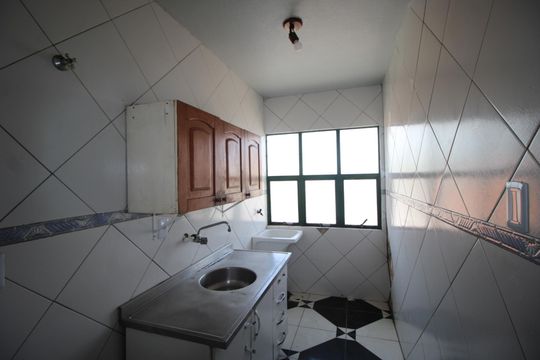Cozinha de apartamento para alugar com 1 quarto, 30m² em Floresta, Porto Alegre