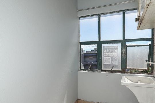 Cozinha de kitnet/studio para alugar com 0 quarto, 30m² em Floresta, Porto Alegre