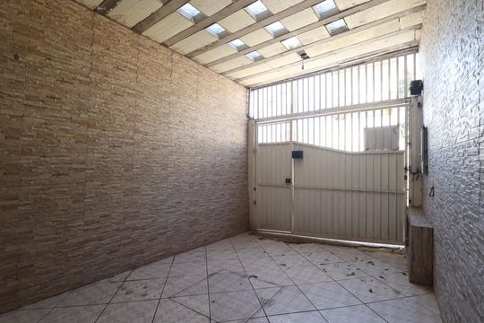 Garagem de casa à venda com 2 quartos, 70m² em Jardim Magali, Santo André