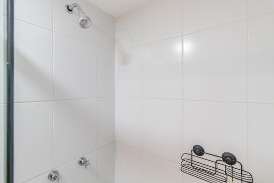 Banheiro Social de apartamento à venda com 2 quartos, 62m² em Sumaré, São Paulo