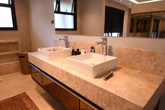 Banheiro da Suite 2 de casa à venda com 4 quartos, 630m² em Jardim Sorirama (sousas), Campinas