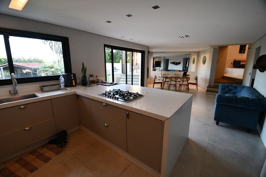 Cozinha de casa à venda com 4 quartos, 630m² em Jardim Sorirama (sousas), Campinas