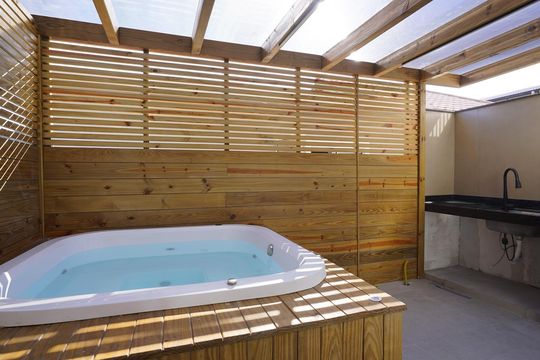 Área Externa de kitnet/studio para alugar com 1 quarto, 40m² em Morro das Pedras, Florianópolis