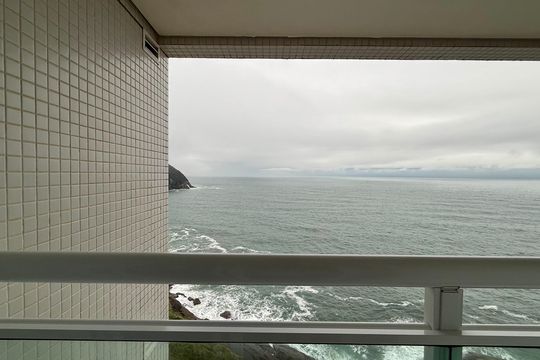 Varanda Suíte 2 de apartamento para alugar com 2 quartos, 81m² em Parque Enseada, Guarujá