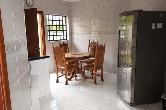 Cozinha de casa de condomínio para alugar com 4 quartos, 336m² em Condomínio Estância Marambaia, Vinhedo