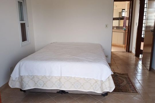 Quarto 4 de casa de condomínio para alugar com 4 quartos, 336m² em Condomínio Estância Marambaia, Vinhedo