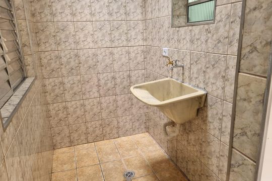 Área de Serviço de casa para alugar com 2 quartos, 50m² em Jardim Maria Virginia, São Paulo