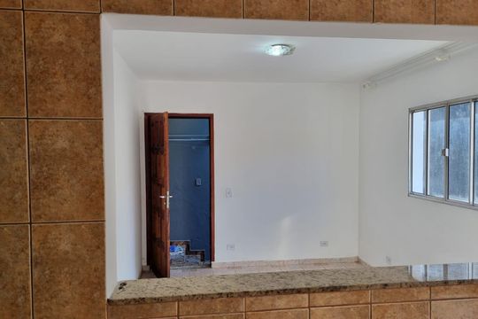 Sala de casa para alugar com 2 quartos, 50m² em Jardim Maria Virginia, São Paulo
