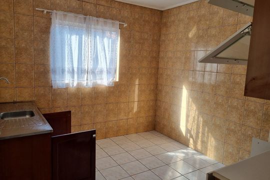 Cozinha de casa para alugar com 2 quartos, 50m² em Jardim Maria Virginia, São Paulo