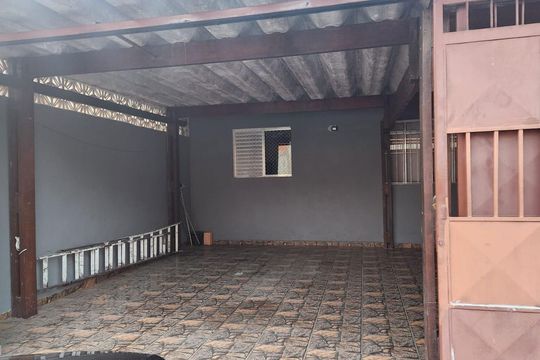 Garagem de casa para alugar com 2 quartos, 50m² em Jardim Maria Virginia, São Paulo