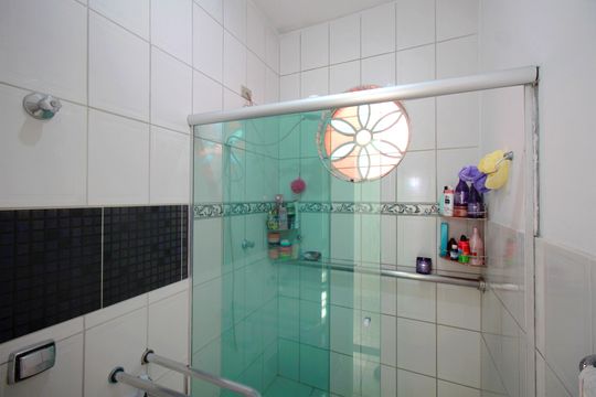 Banheiro de casa à venda com 3 quartos, 208m² em União, Belo Horizonte