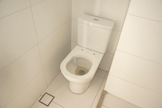 Banheiro Social de kitnet/studio à venda com 1 quarto, 27m² em Vila Clementino, São Paulo