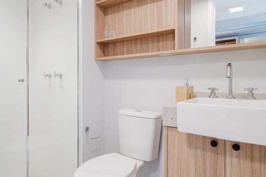 Banheiro Social de kitnet/studio para alugar com 1 quarto, 34m² em Indianópolis, São Paulo