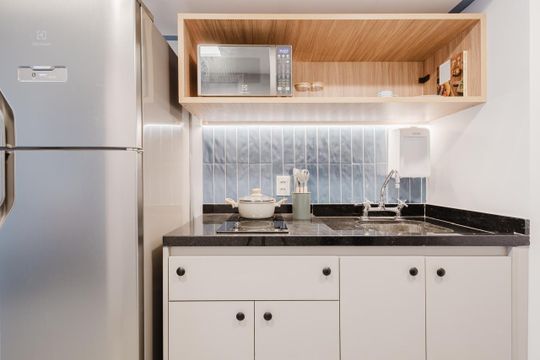 Cozinha de kitnet/studio para alugar com 1 quarto, 34m² em Indianópolis, São Paulo