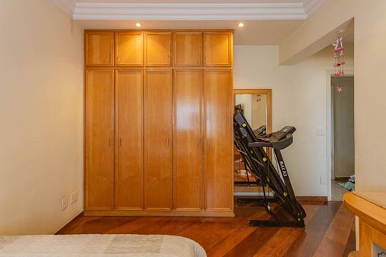 Quarto de apartamento à venda com 2 quartos, 214m² em Jardim da Saúde, São Paulo