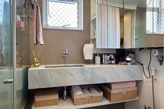 Banheiro de apartamento para alugar com 1 quarto, 27m² em Jardim Botânico, Rio de Janeiro