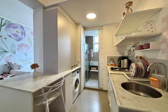 Cozinha de apartamento para alugar com 1 quarto, 27m² em Jardim Botânico, Rio de Janeiro