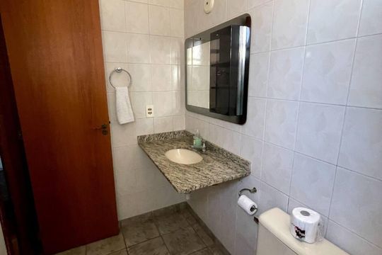 Banheiro 1 de apartamento para alugar com 3 quartos, 82m² em Parque Anhanguera, Ribeirão Preto