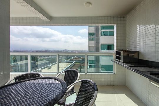 Sacada de apartamento para alugar com 2 quartos, 77m² em Maracanã, Praia Grande