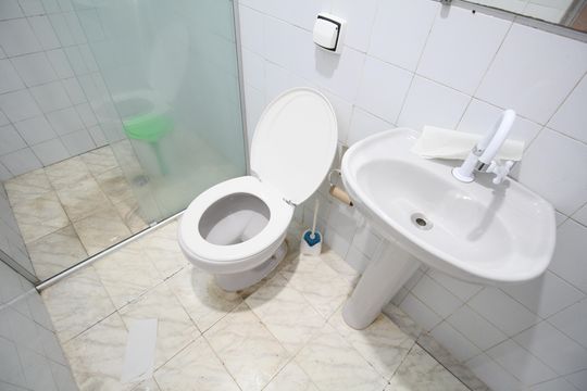 Banheiro da Suíte 2 de casa à venda com 2 quartos, 150m² em 0, São Paulo