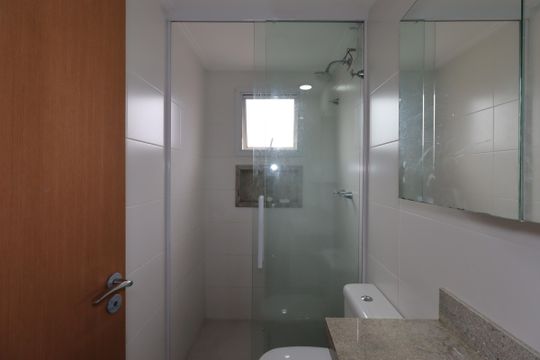 Banheiro de apartamento à venda com 2 quartos, 65m² em Jardim Bela Vista, Santo André