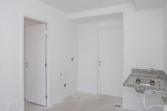 Sala e Cozinha de kitnet/studio à venda com 1 quarto, 31m² em Pompeia, São Paulo