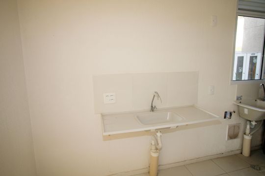 Cozinha de apartamento para alugar com 2 quartos, 41m² em Brás de Pina, Rio de Janeiro