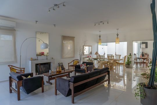 Casa de Condomínio para alugar com 3 quartos, 360m² em Loteamento Villa Branca, Jacareí