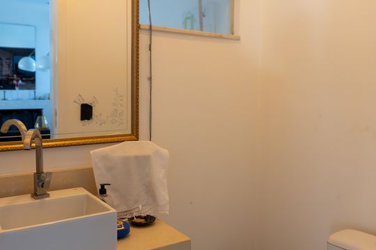 Lavabo de casa de condomínio para alugar com 3 quartos, 360m² em Loteamento Villa Branca, Jacareí