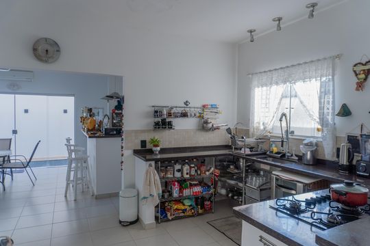 Cozinha de casa de condomínio para alugar com 3 quartos, 360m² em Loteamento Villa Branca, Jacareí