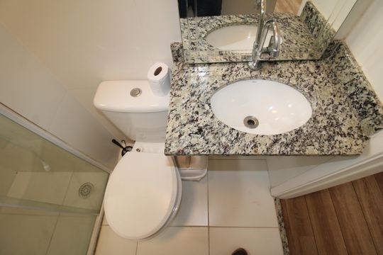 Banheiro Social de apartamento à venda com 2 quartos, 44m² em Jardim São Paulo, São Paulo