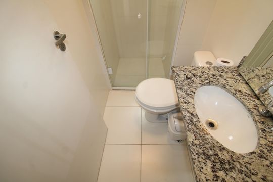 Banheiro Social de apartamento à venda com 2 quartos, 44m² em Jardim São Paulo, São Paulo