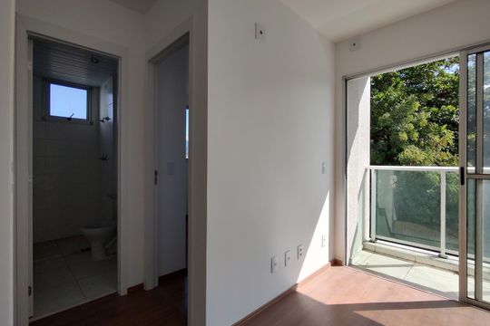 Sala de apartamento à venda com 2 quartos, 55m² em Pechincha, Rio de Janeiro