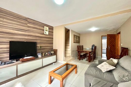 Sala de casa à venda com 4 quartos, 160m² em Planalto Paulista, São Paulo