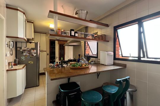 Cozinha de apartamento à venda com 3 quartos, 195m² em Consolação, São Paulo