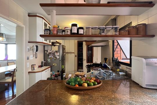 Cozinha de apartamento à venda com 3 quartos, 195m² em Consolação, São Paulo