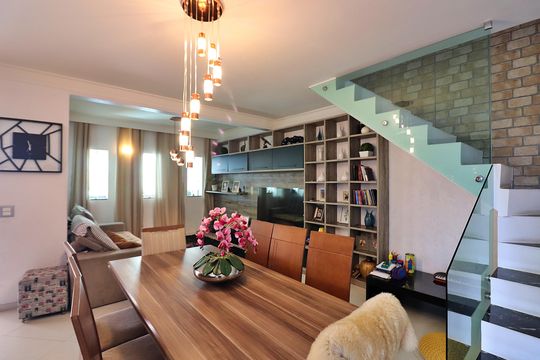 Sala de casa à venda com 2 quartos, 220m² em Bairro dos Casa, São Bernardo do Campo