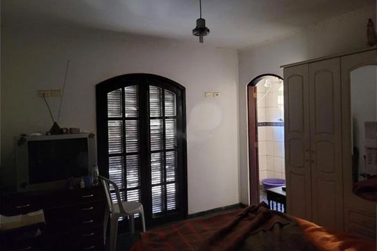 Casa à venda com 3 quartos, 220m² em Utinga, Santo André