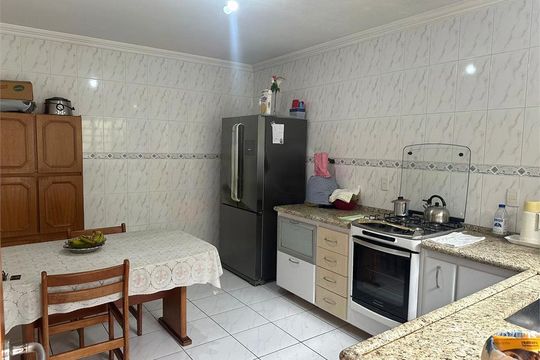 Casa à venda com 3 quartos, 155m² em Vila Camilópolis, Santo André