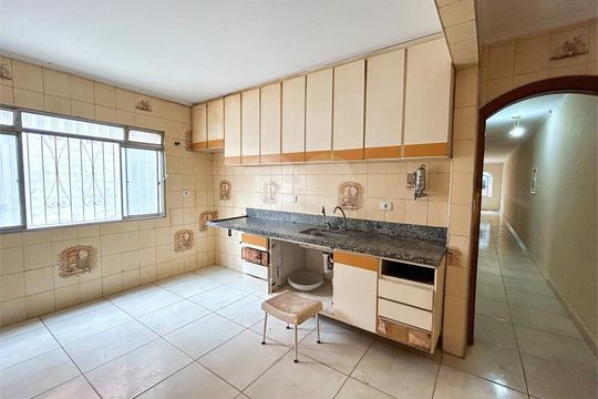 Casa à venda com 4 quartos, 256m² em Água Rasa, São Paulo