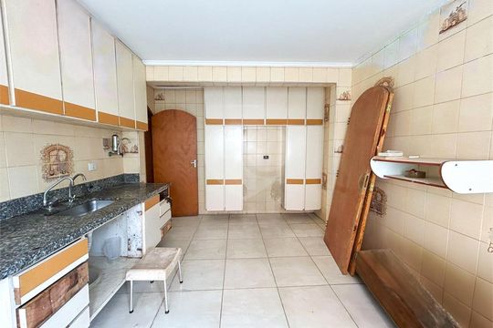 Casa à venda com 4 quartos, 256m² em Água Rasa, São Paulo