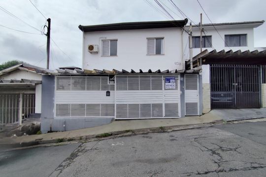 Fachada de casa à venda com 2 quartos, 300m² em Chácara Japonesa, São Paulo