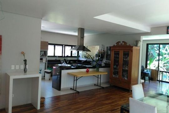 Casa à venda com 4 quartos, 510m² em Interlagos, São Paulo