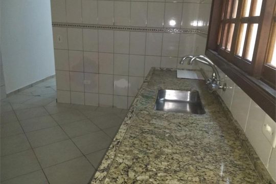 Casa à venda com 3 quartos, 128m² em Vila Carrão, São Paulo