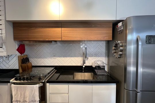 Cozinha de apartamento à venda com 2 quartos, 57m² em Pinheiros, São Paulo