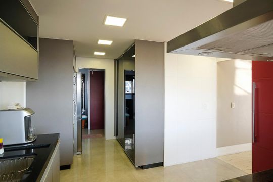 Cozinha de apartamento à venda com 3 quartos, 200m² em Vila Caminho do Mar, São Bernardo do Campo